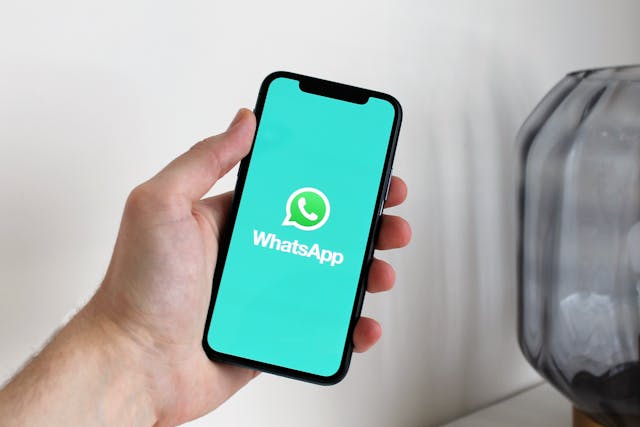 a phone screen showing WhatsApp for Lebanese meza quiz questions in order to Learn Arabic by 7ikaya Edutainment Solutions Ltd.